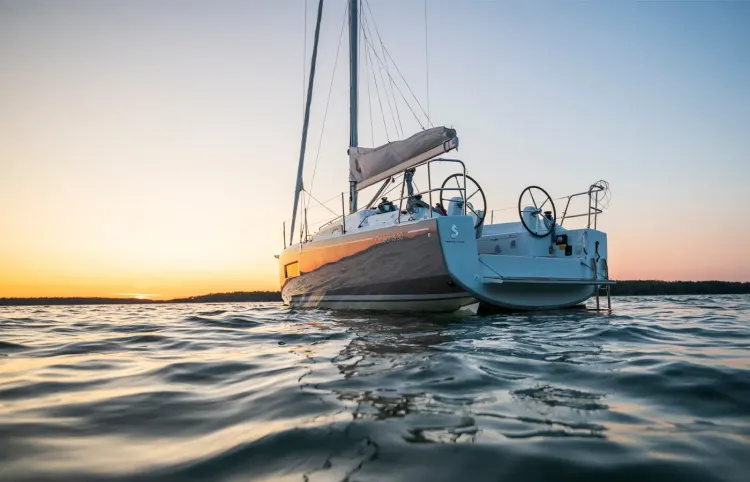 1st DC Powered Air Conditioner On An Oceanis 30.1 Sailing Yacht