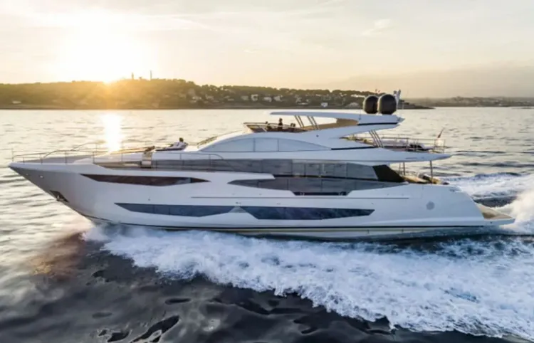 95' Pearl Yacht Walkthrough [Boat Review + Video]