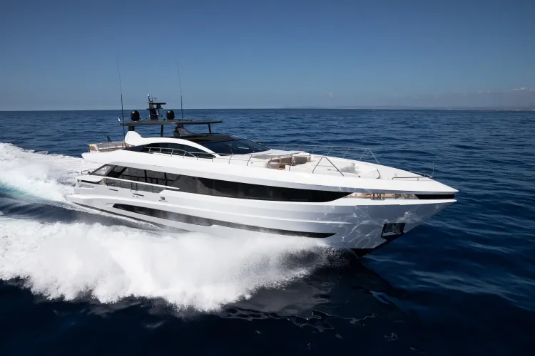 109' Mangusta 2021 Sold by Alex G. Clarke [ARTEMIS]