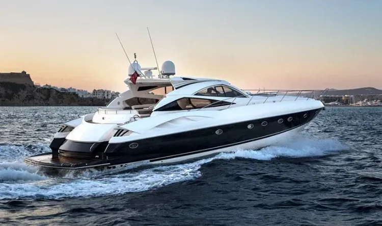Yacht Review: Sunseeker Predator 68