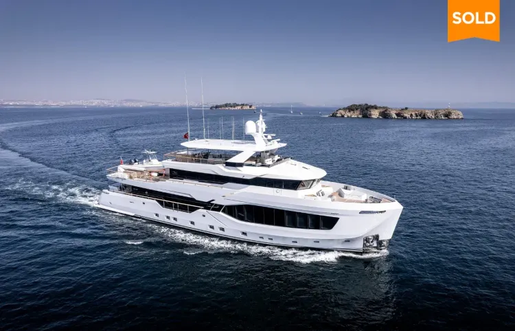 121' Numarine 2023 Sold by Alex G. Clarke [ROCKIT]