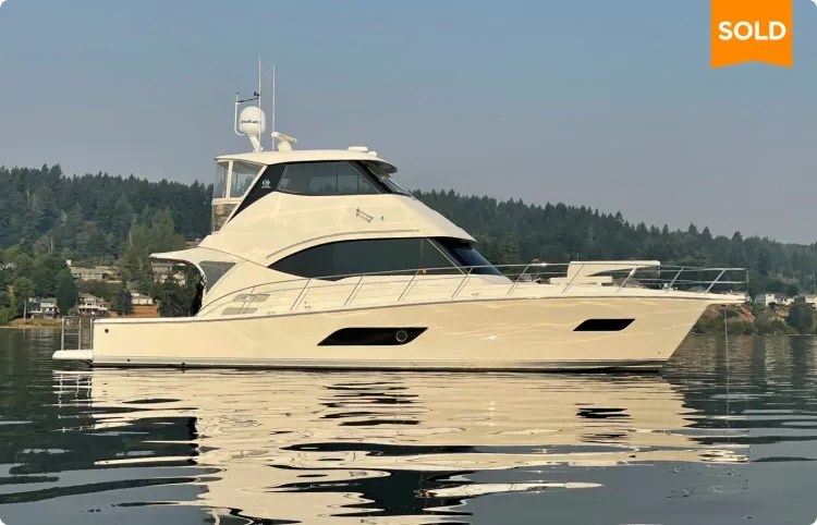 50' Riviera 2015 Sold by Ari Sherr [STRAIT UP]