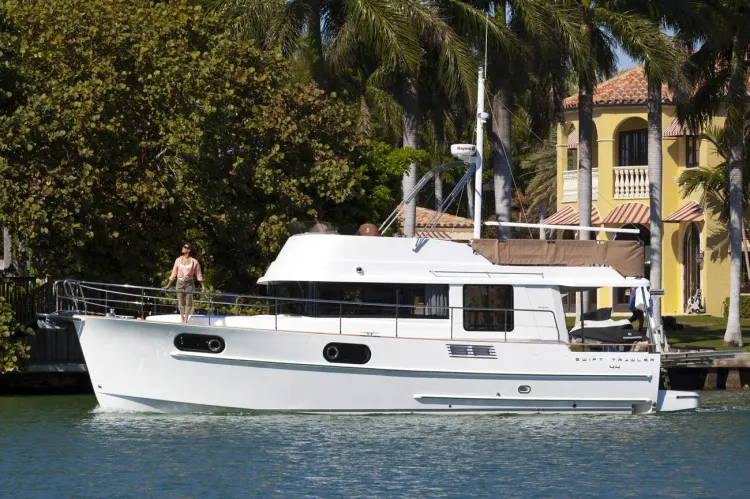 Beneteau ST44 Features Walkthrough Video