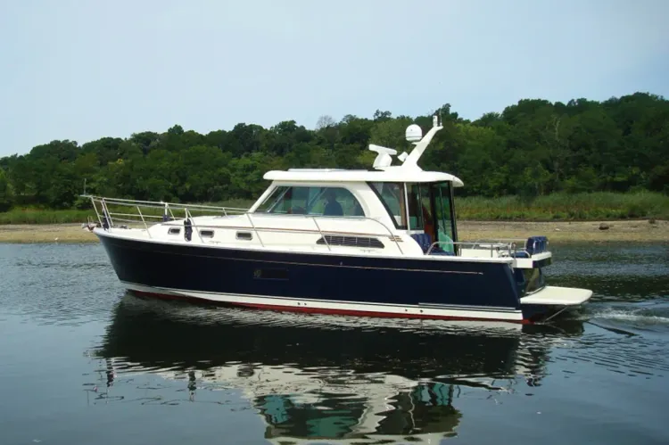 Sabre Express 38 Sold by Denison’s Patrick Hopkins