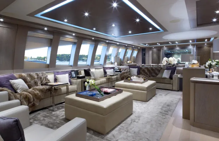 9X Pershing Sold by Thom Conboy & Gary Hardcastle [Hull #15]