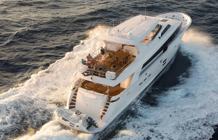 New 2020 Hatteras 105 Sold By Yacht Broker Peter Quintal