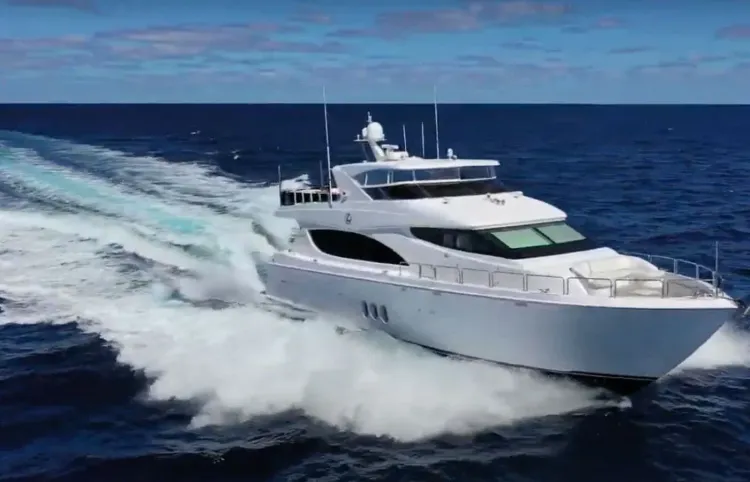 80' Hatteras Motor Yacht Sold By Jordan Preusz