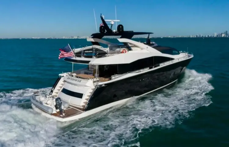 86 Sunseeker Yacht Walkthrough [Boat Review + Video]