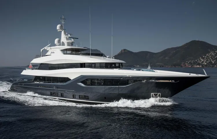 133' Conrad VIATORIS [Superyacht Review]
