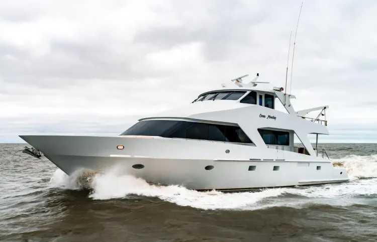 92 Breaux Bay Motoryacht [Boat Review + Video]