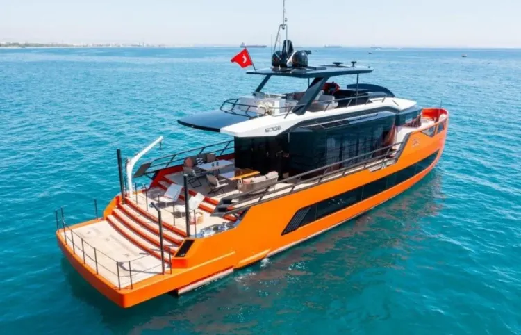 85 Sarp Motoryacht [Boat Review + Video]
