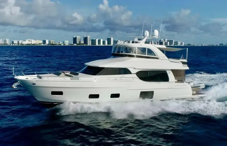 70 Ocean Alexander Motoryacht Walkthrough [Boat Review + Video]