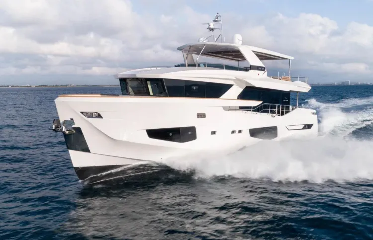 85 Numarine Motoryacht Walkthrough [Boat Review + Video]