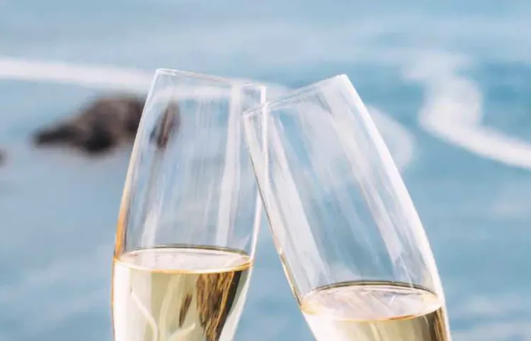 Top 5 Drinks to Enjoy On Board: Drinks On Deck