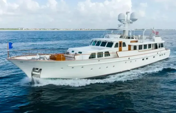 105 Feadship Motoryacht [Boat Review + Video]