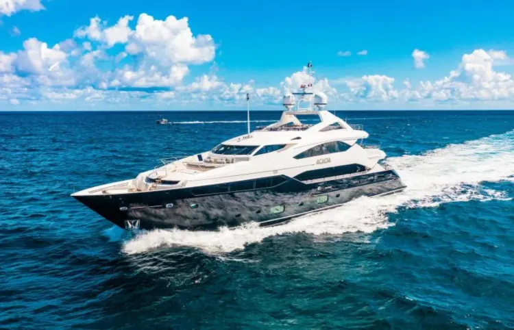 131 Sunseeker Motoryacht Walkthrough [Boat Review + Video]
