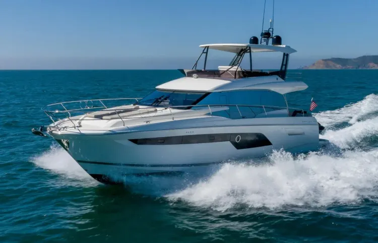 52 Prestige Motoryacht Walkthrough [Boat Review + Video]