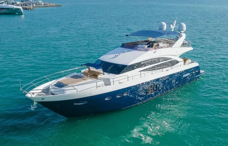 72 Princess Motoryacht Walkthrough [Boat Review + Video]