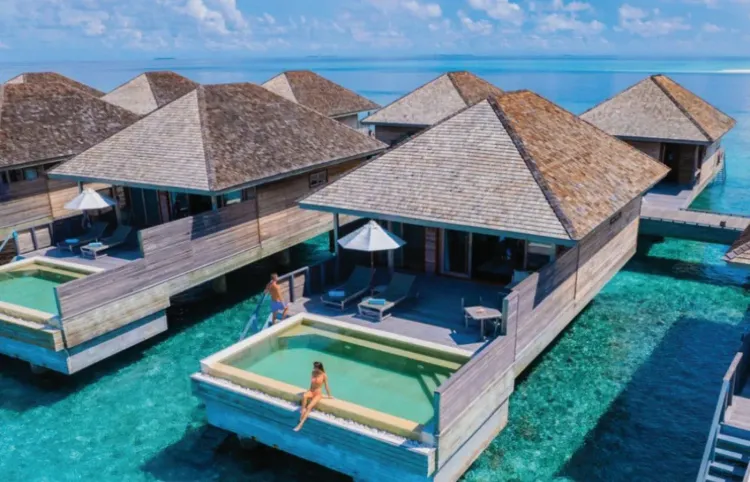 Floating Des Res: Step on, Check-in, Zone Out