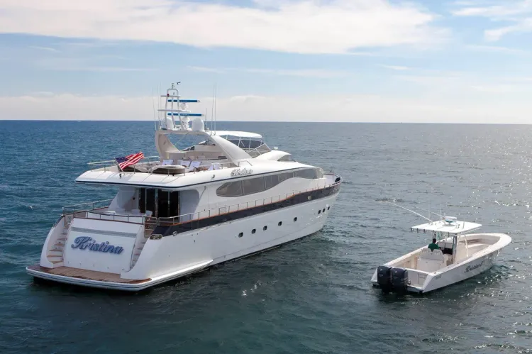 As Summer Starts, U.S. Boat Sales Continue to Climb