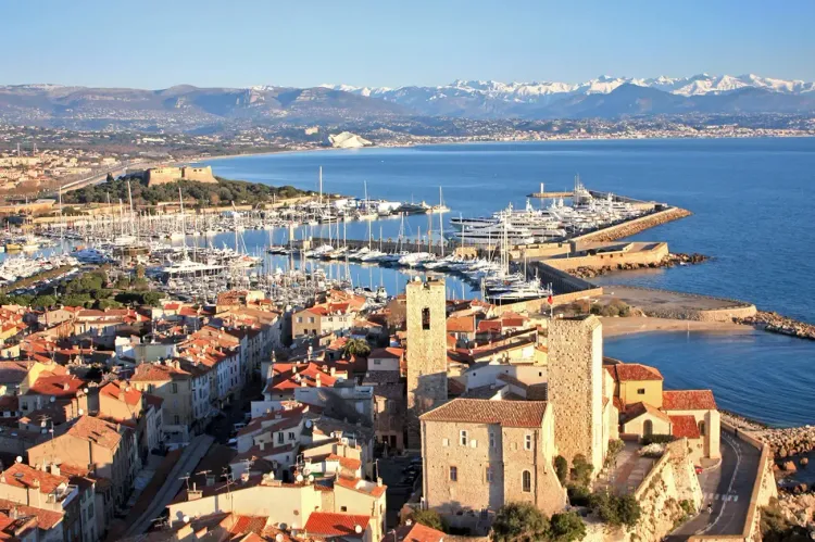 Why You Should Book a Late-Season Med Charter