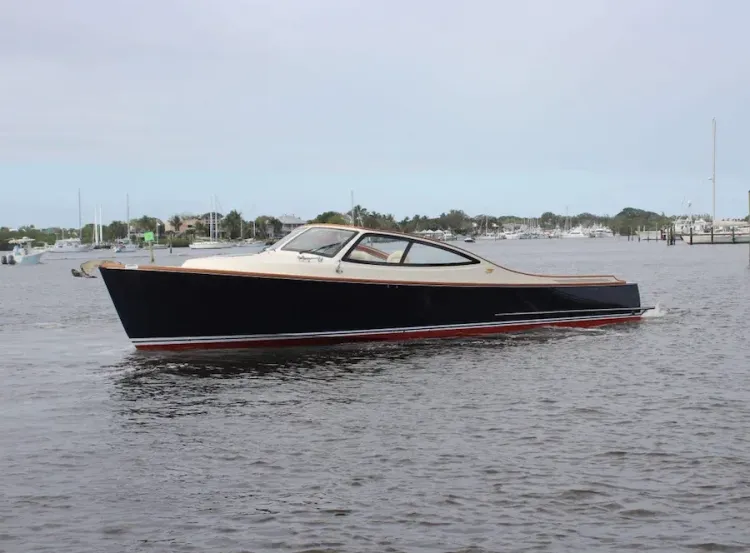 38 Hinckley Convertible Sold By Yacht Broker Ted Lahey