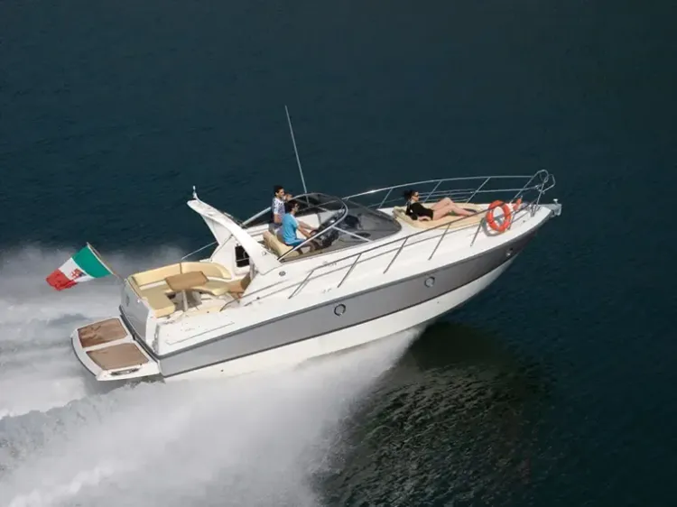 Yacht Sales Report: Boat Sales Gain Momentum in May 2012