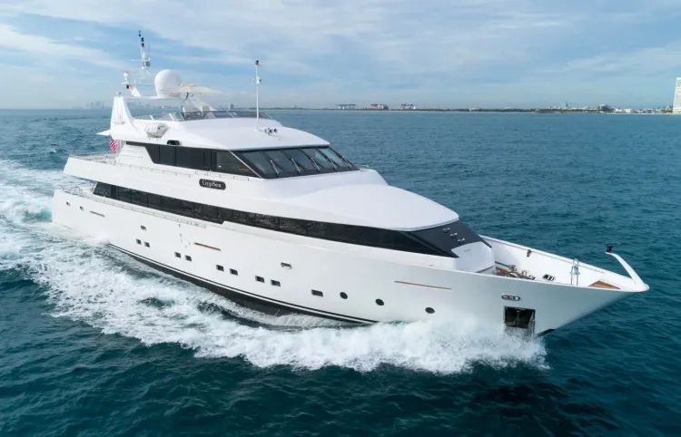 Yacht Walkthrough: 118 Intermarine  [Superyacht Highlight]