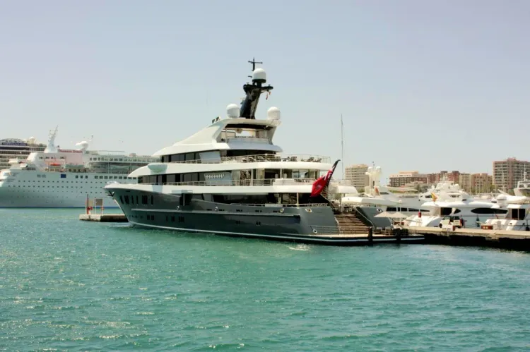 Interactive Look at Boats Registered by Hailing Port