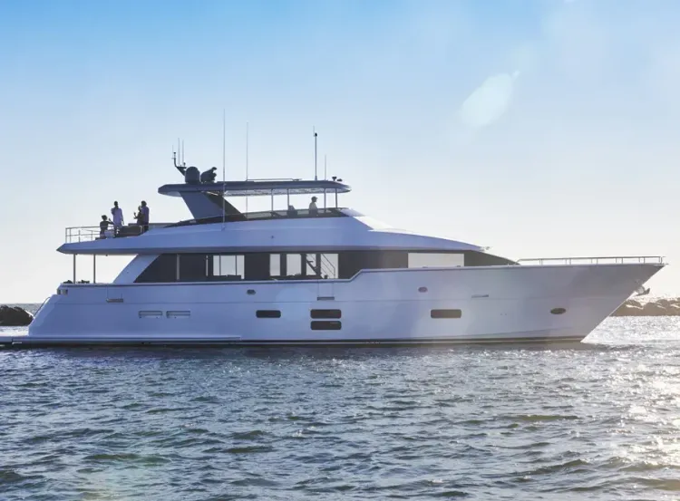 Robb Report names Hatteras M90 Best of the Best