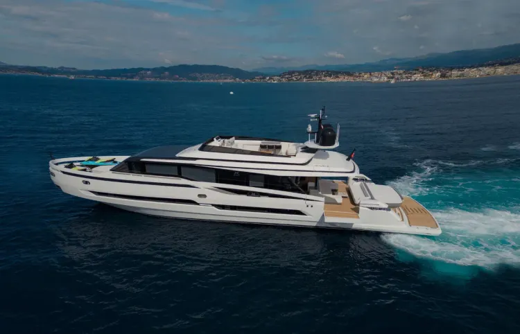 EXTRA Yachts Makes North American Debut at the 2024 Palm Beach Boat Show