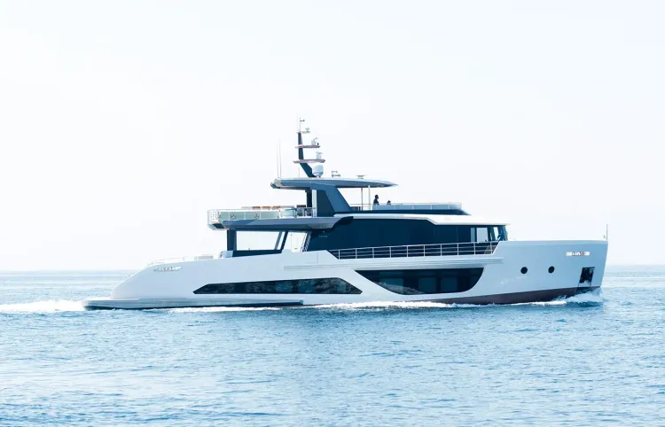 COCKTAIL ON BOARD [102' SPRITZ ALPHA YACHTS]