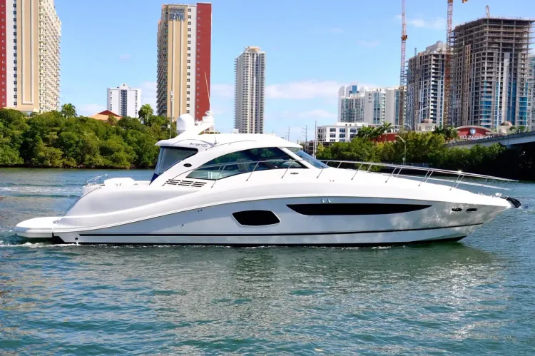 Sea Ray 58 Sundancer Walkthrough Video Tour