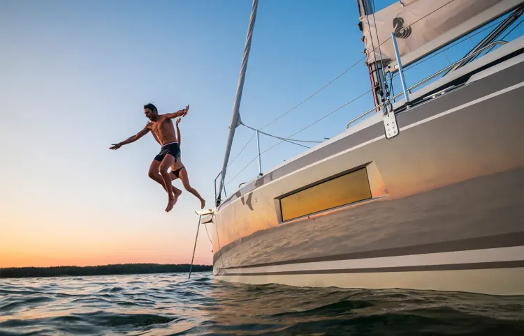 U.S. Flagged Charter Itineraries [Private Yacht Vacation]