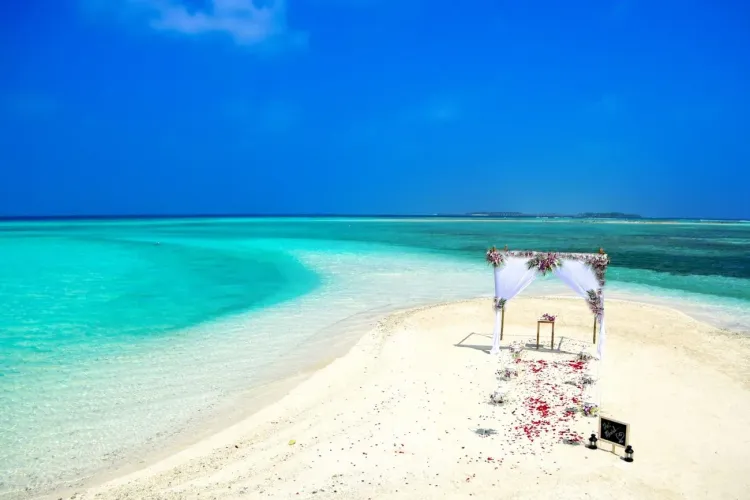 6 Places To Say ‘I Do’ On Your Next Charter Yacht Vacation